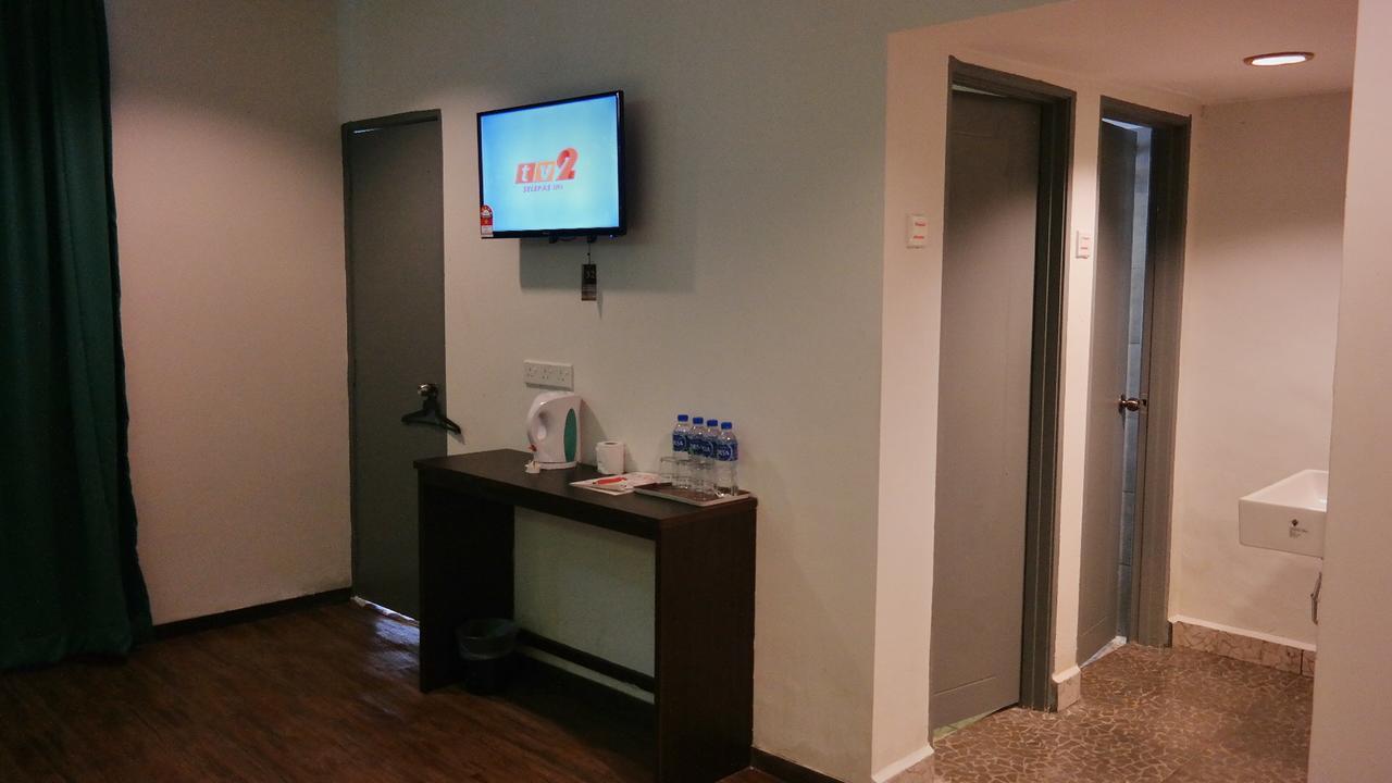 Clover Hotel Ipoh Esterno foto